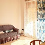 Fronte Mare Con Giardino E Barbeque דירה *