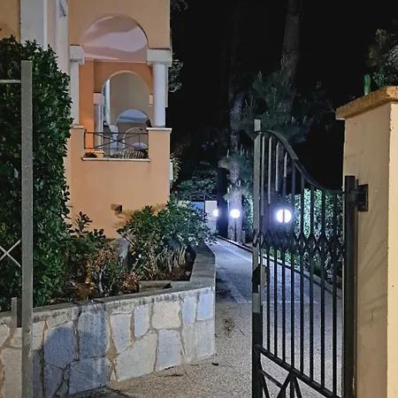 Fronte Mare Con Giardino E Barbeque *