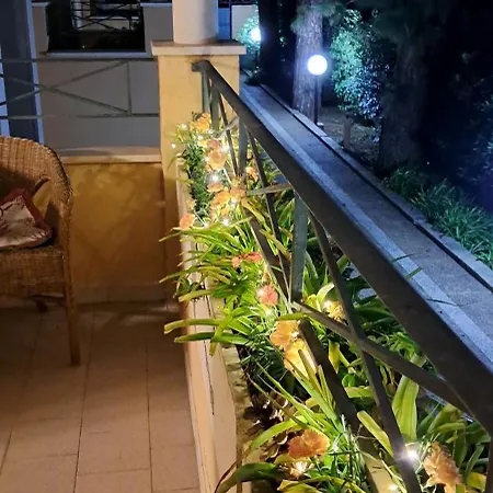 Fronte Mare Con Giardino E Barbeque Appartamento *