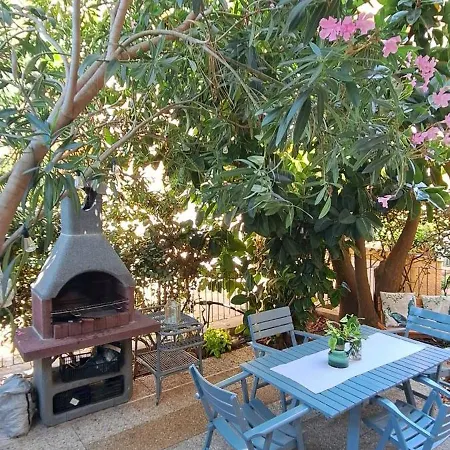Fronte Mare Con Giardino E Barbeque Apartment